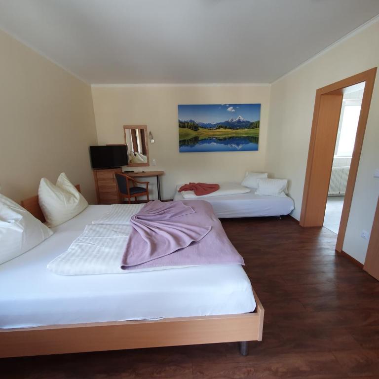 Gasthof Zur Post - Dreibettzimmer - 1