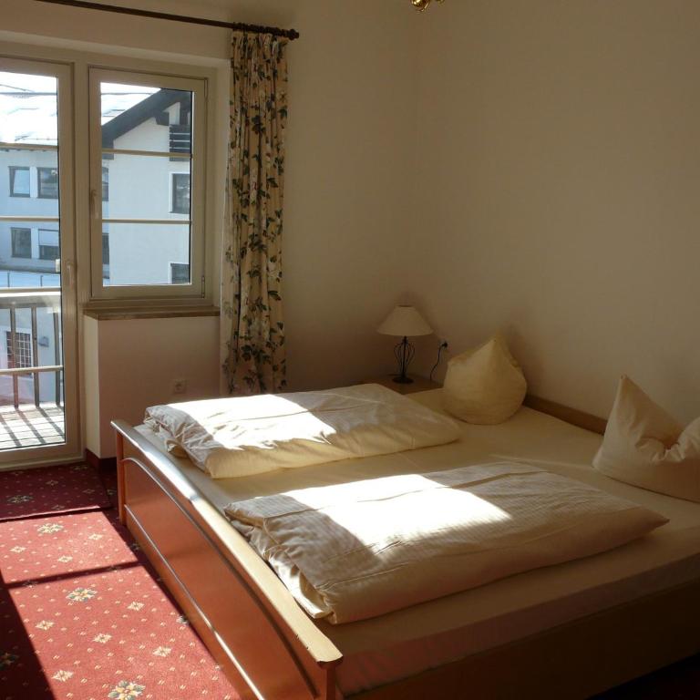 Hotel Roter Hahn - Bed & Breakfast - Apartment mit 1 Schlafzimmer - 1
