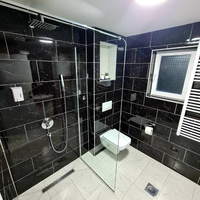 Apartment Djurdjic - Two-Bedroom Apartment - 10