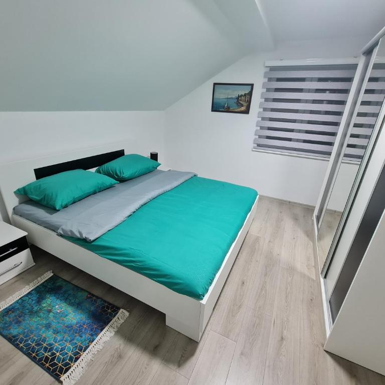 Apartment Djurdjic - Two-Bedroom Apartment - 13