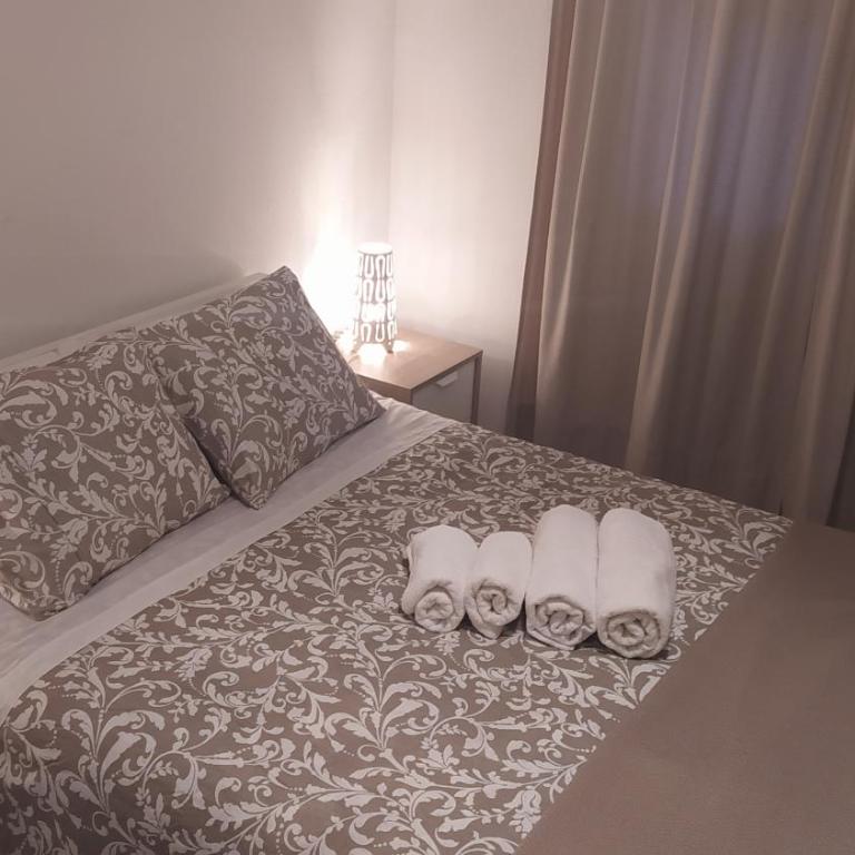 CITY CENTER BIG APARTMENT-FAMILY & FRIENDS-5 Beds - Apartment - 14