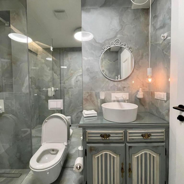 ConnectIN Apartments - Deluxe Queen Studio - 3