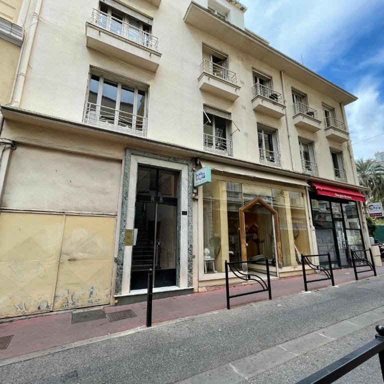 Le Classe : Hypercentre, 150m Palais, Climatisation - Apartamento de 1 dormitorio - 28