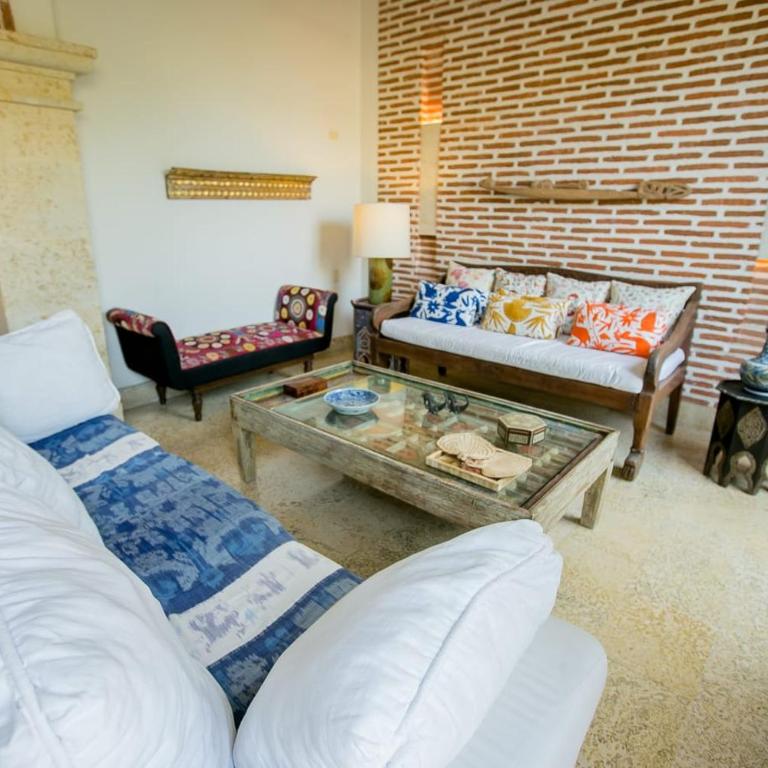 Lujoso apartamento, piscina con vista al mar - Three-Bedroom Apartment - 9