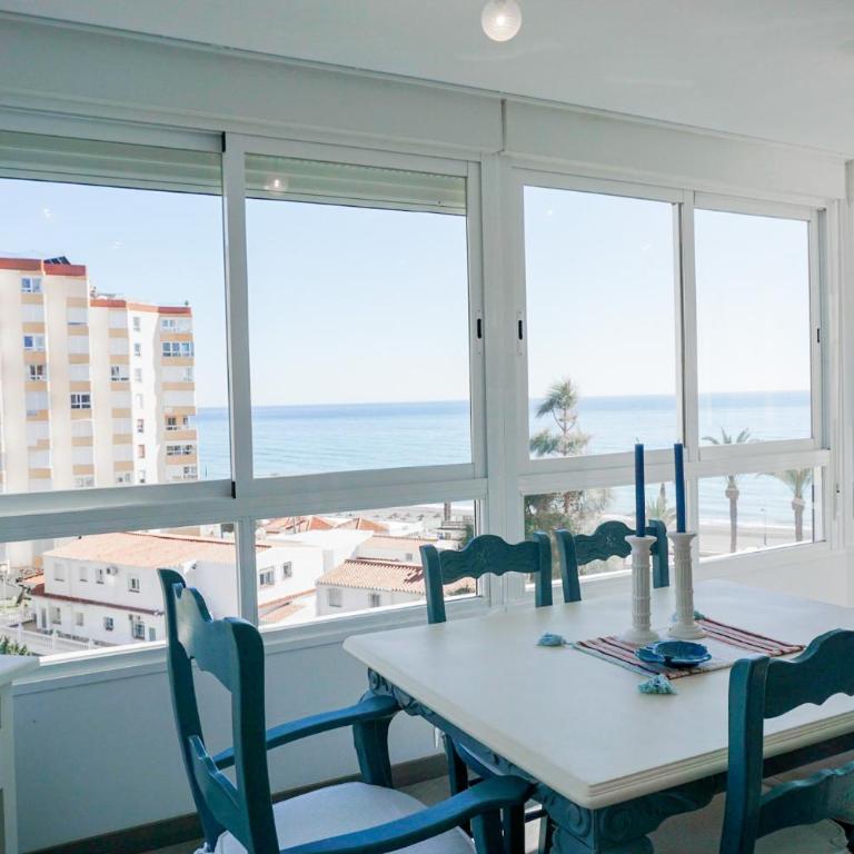 WintowinRentals Amazing Apartment with Sea view - Two-Bedroom Apartment - 17