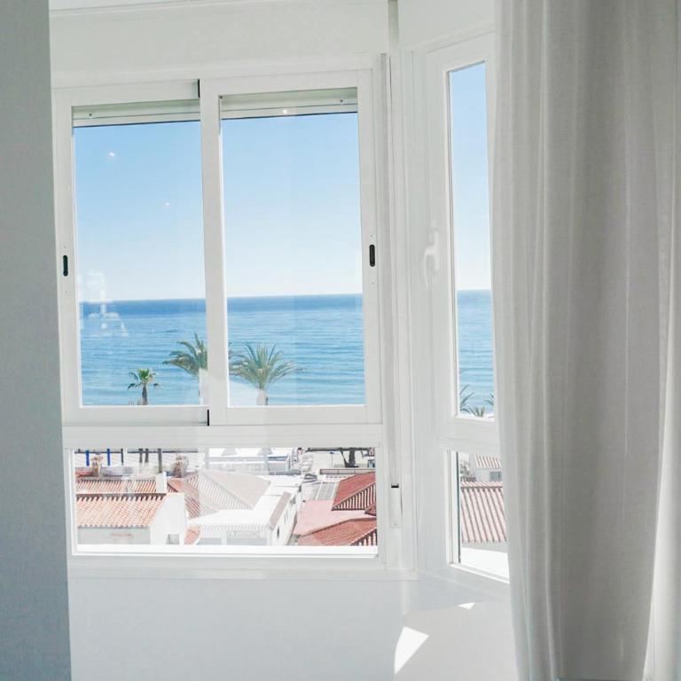 WintowinRentals Amazing Apartment with Sea view - Two-Bedroom Apartment - 26