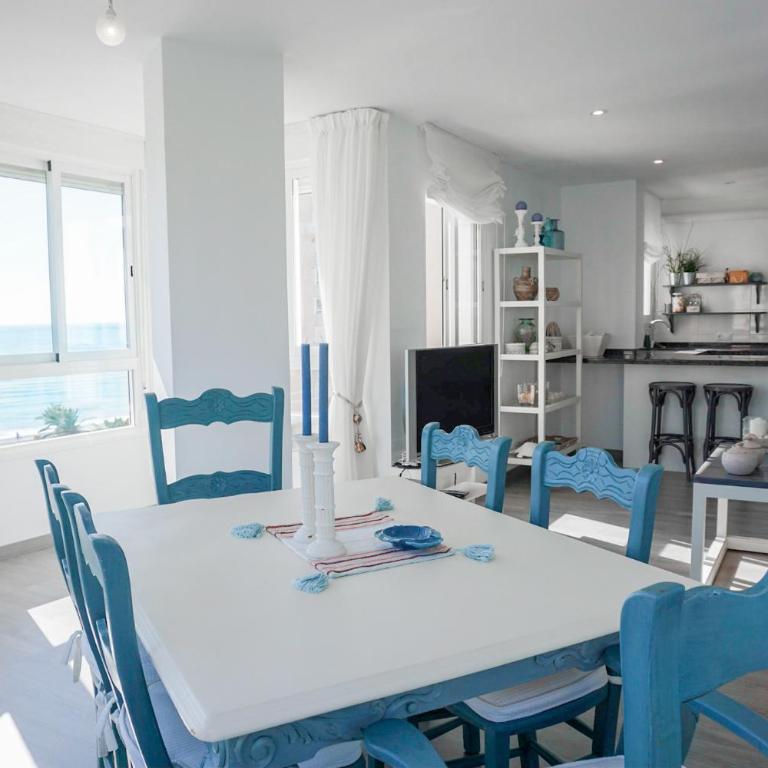 WintowinRentals Amazing Apartment with Sea view - Two-Bedroom Apartment - 18