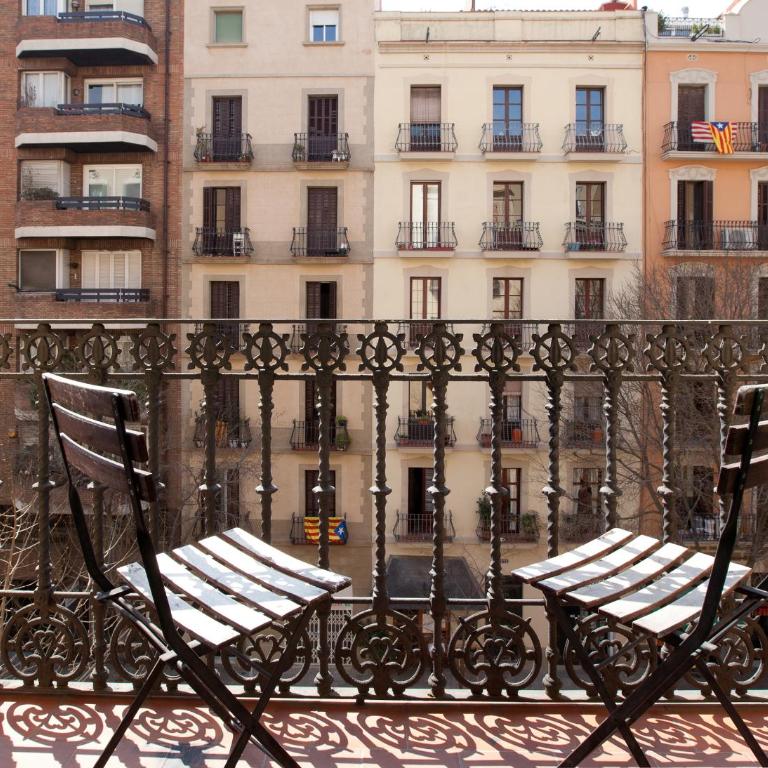 Enjoy Apartments Sofia - Three-Bedroom Apartment with Balcony - 21