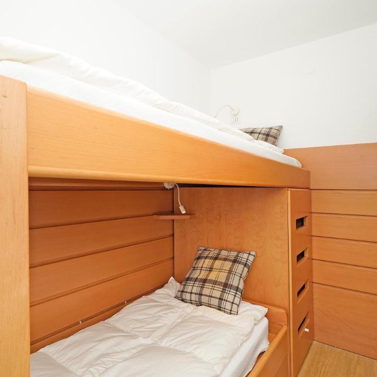 iFlat Apartment Madonna di Campiglio Zeledria 2 - Appartamento con 3 Camere da Letto - 5