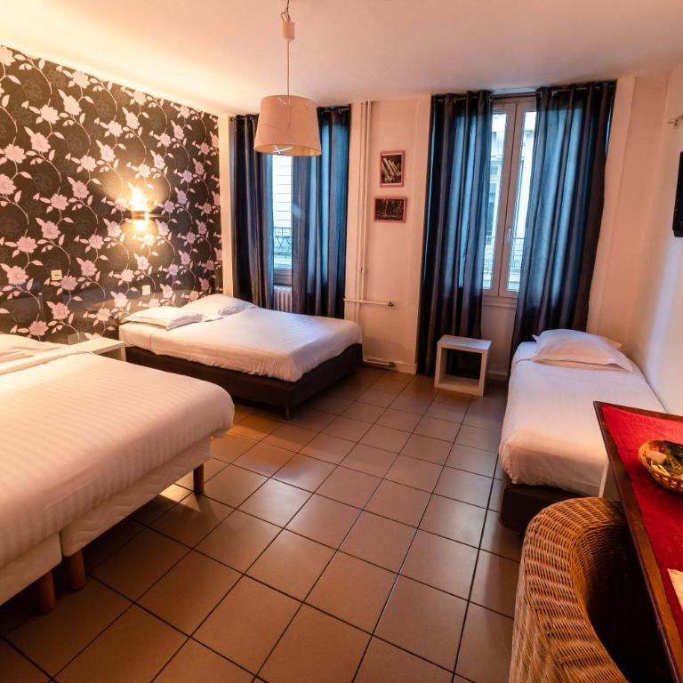 Hôtel Furania - Chambre Quadruple - 3