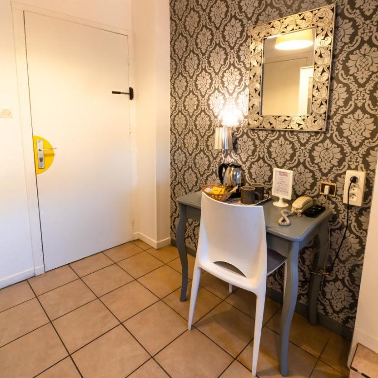 Hôtel Furania - Chambre Double ou Lits Jumeaux Supérieure - 4