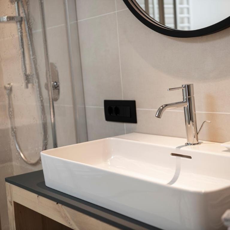 Stoa - Elegant & Romantic Guest House - "Adults only" - Camera Deluxe Matrimoniale/Doppia con Letti Singoli - 5