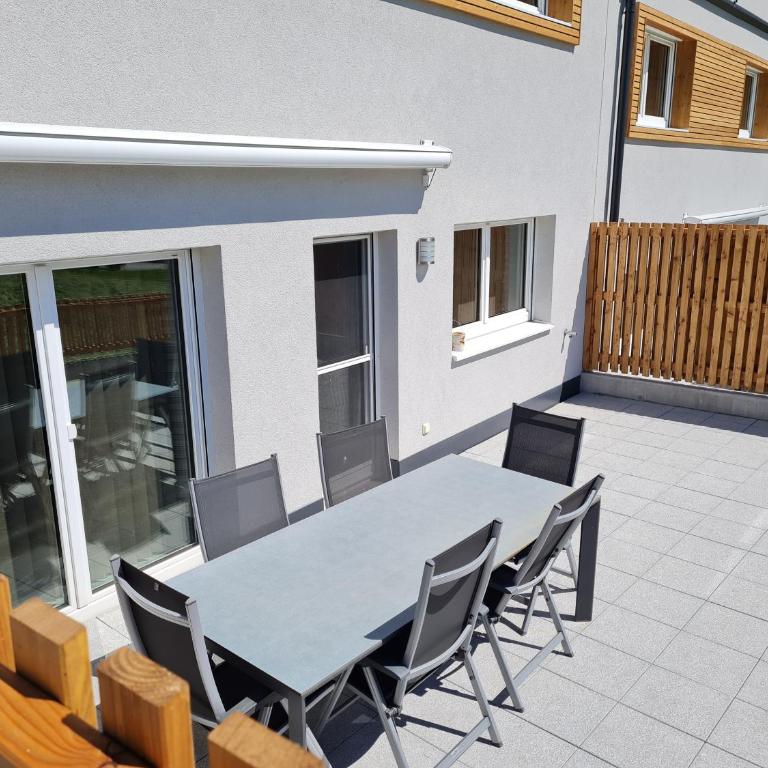 H19 - Modernes Ferienhaus 145qm, 3SZ, Wellnessbereich mit Sauna und Dachterrasse mit Panoramablick, Kühlen und Heizen mit Geothermie - Vacation Home - 25