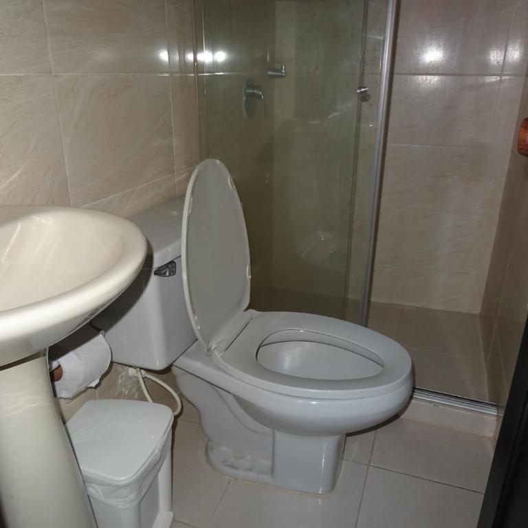 Espectacular, amplio y hermoso apartamento en condominio al frente de la playa El Rodadero - Two-Bedroom Apartment - 32