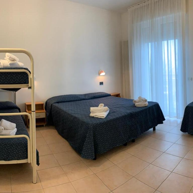 Hotel Marylise - Camera Quadrupla con Balcone - 1