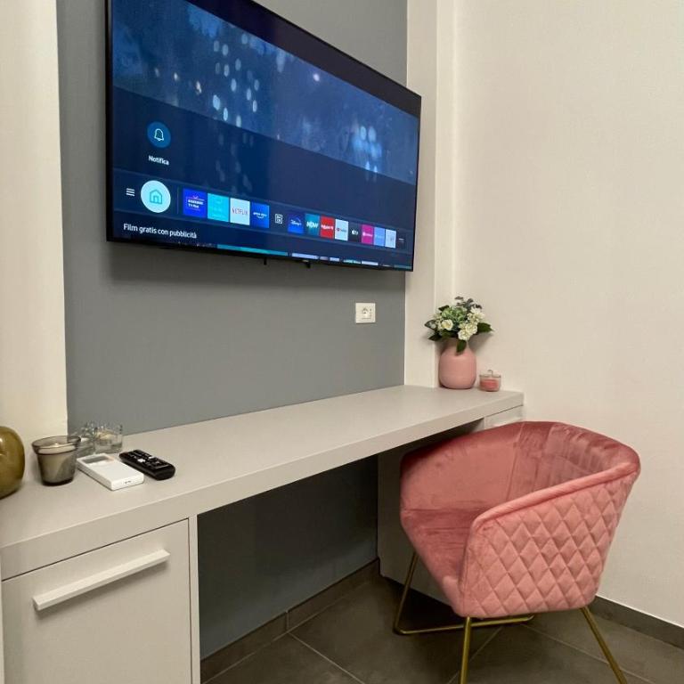GUEST HOUSE KINGA CAVOUR - Appartamento con 2 Camere da Letto - 9