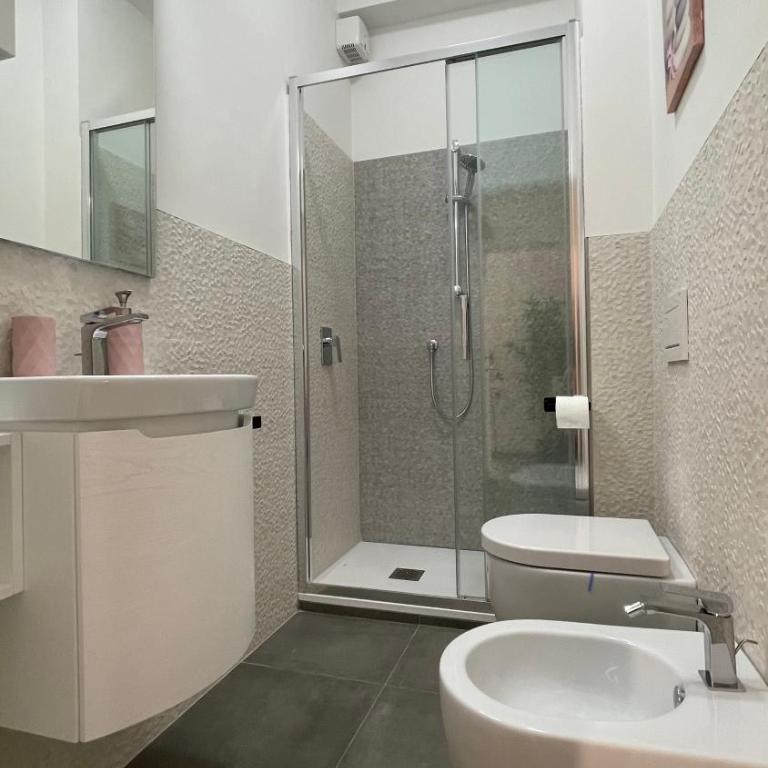 GUEST HOUSE KINGA CAVOUR - Appartamento con 2 Camere da Letto - 10