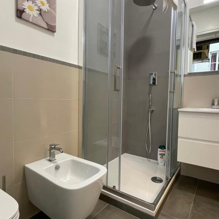 GUEST HOUSE KINGA CAVOUR - Appartamento con 2 Camere da Letto - 20