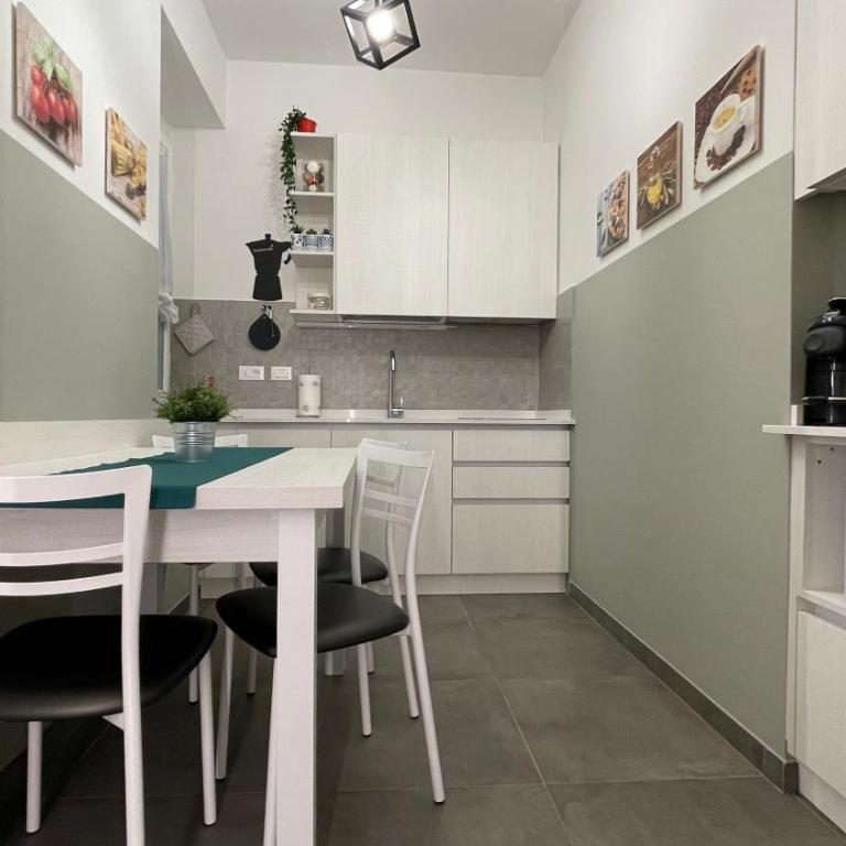 GUEST HOUSE KINGA CAVOUR - Appartamento con 2 Camere da Letto - 22