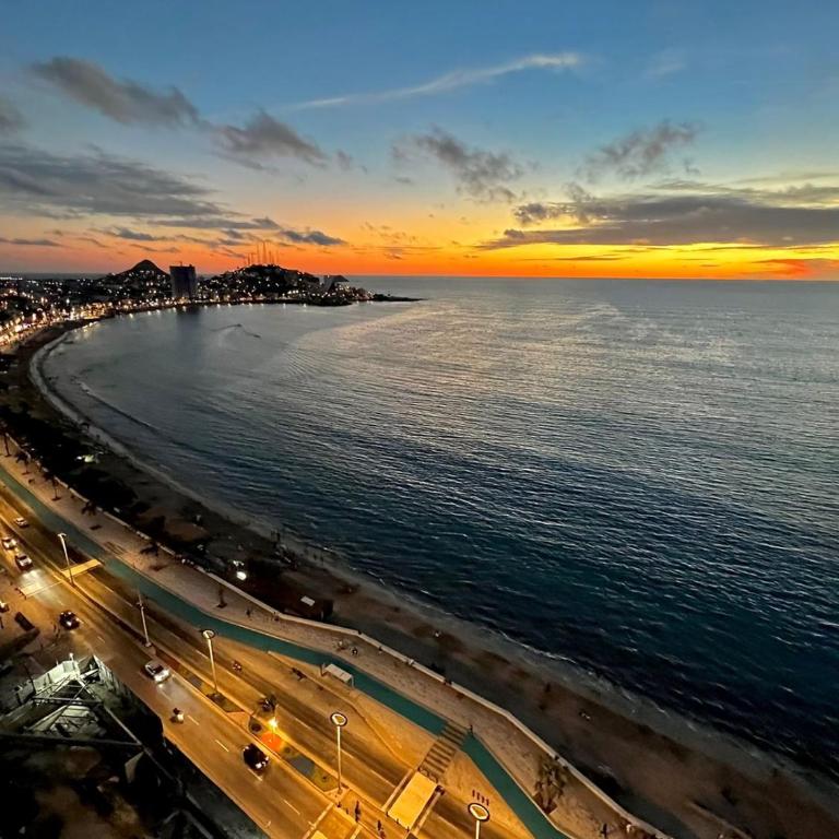 Sunset View Malecón 1404 Vista panoramica al mar - One-Bedroom Apartment - 8