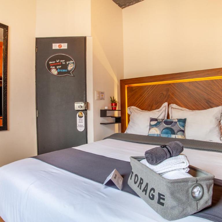 Nomadier Experience Mexico City Condesa - Double Room with Private Bathroom - 27