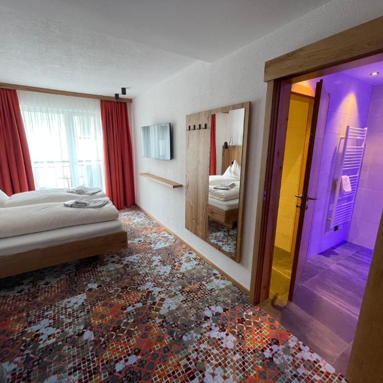 Hotel Grieserin - Doppel-/Zweibettzimmer mit Balkon - 2