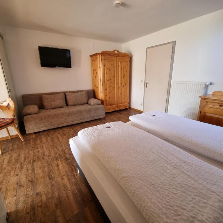Ferienwohnungen am Buchbrunnen - Apartment 3 - 12