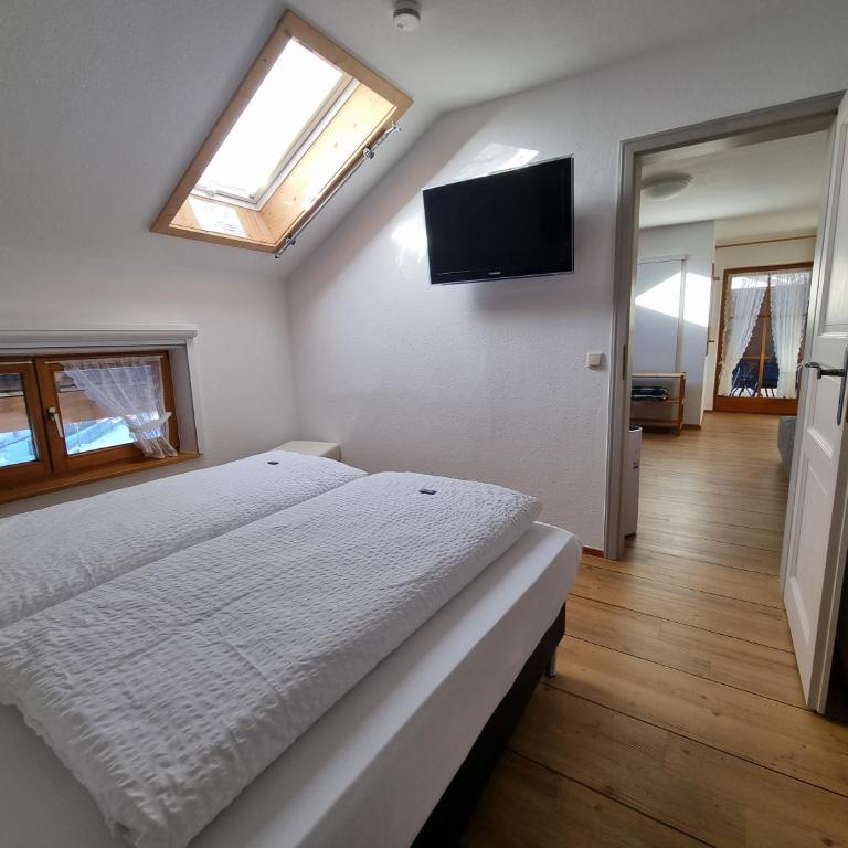 Ferienwohnungen am Buchbrunnen - Apartment 5 - 12
