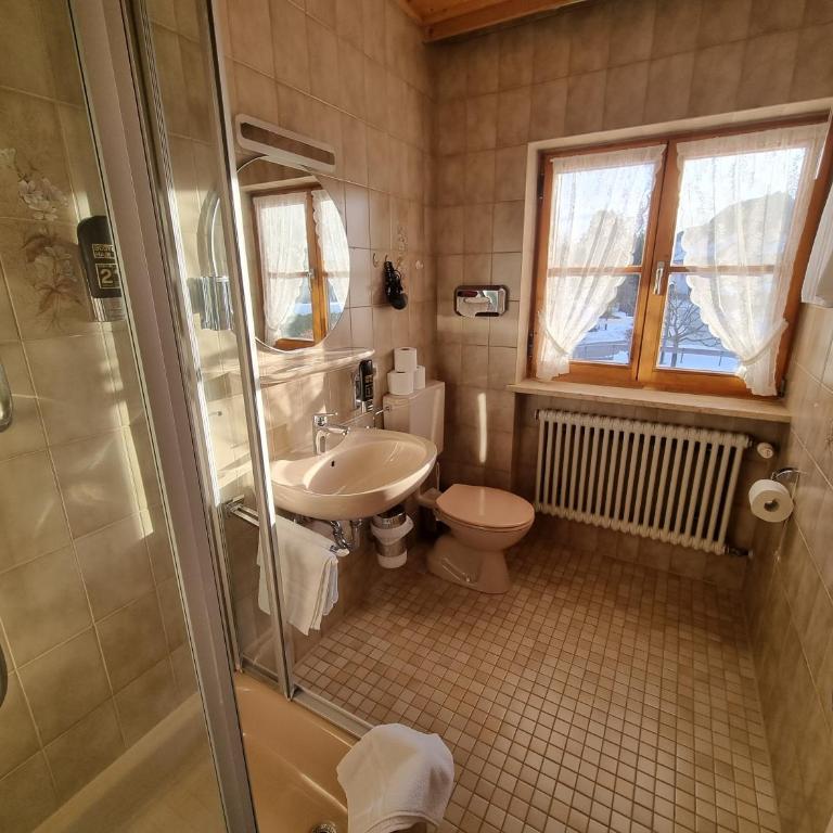 Ferienwohnungen am Buchbrunnen - Studio Apartment 7 - 12