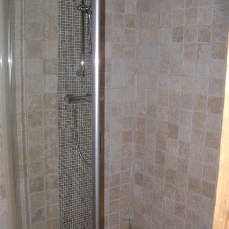 Le Petit Hureau - Chambre Familiale – Rez-de-Chaussée de la Tour - 5
