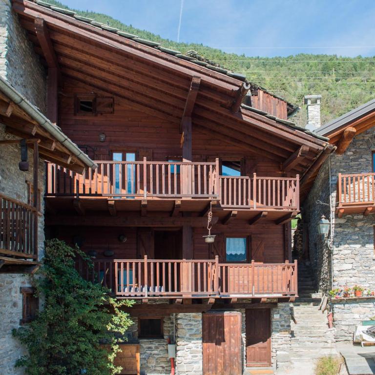 Mont Blanc Apartments - Superior Chalet - 8