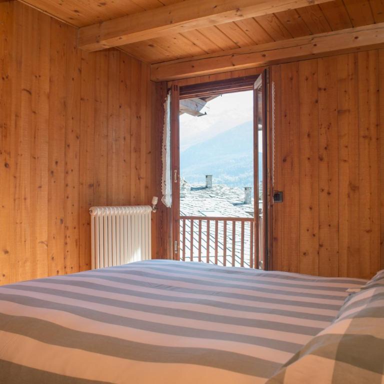Mont Blanc Apartments - Superior Chalet - 2