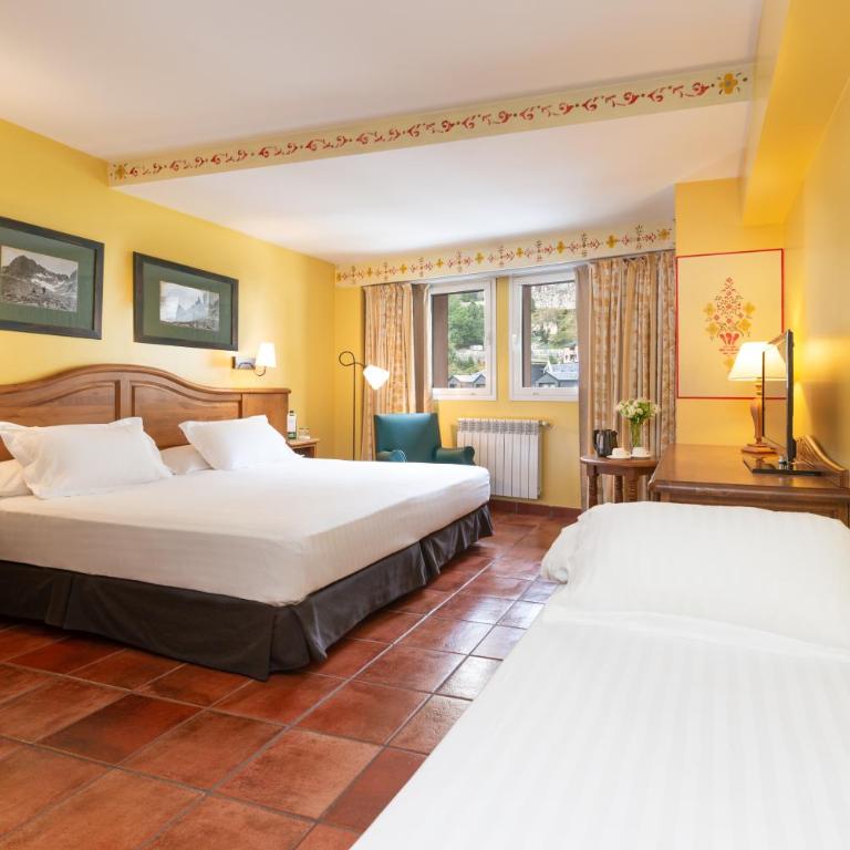 Ski Plaza Hotel & Wellness - Habitación Triple Estándar - 1