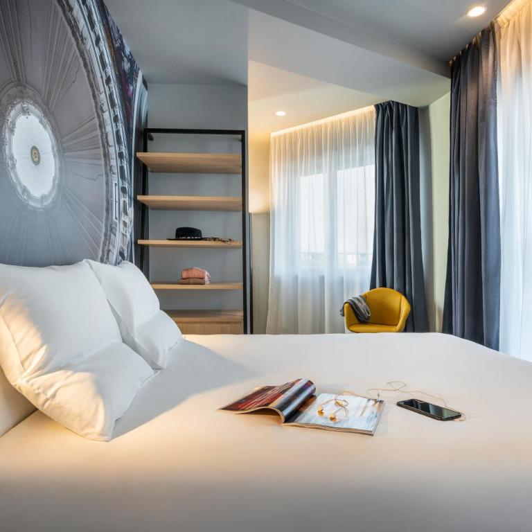 Novotel Paris 20 Belleville - Chambre Double Supérieure avec Balcon et Vue - 9