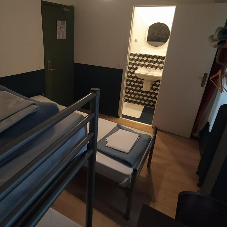 Caulaincourt Montmartre by Hiphophostels - Lit Simple dans Dortoir pour Femmes - 1