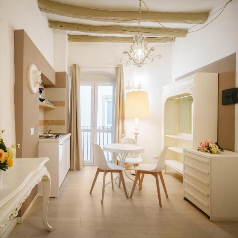 Oisife Apartments - Standard Studio - 1