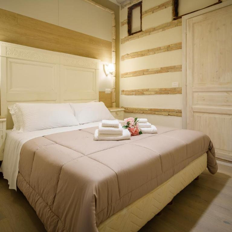 Oisife Apartments - Standard Studio - 6