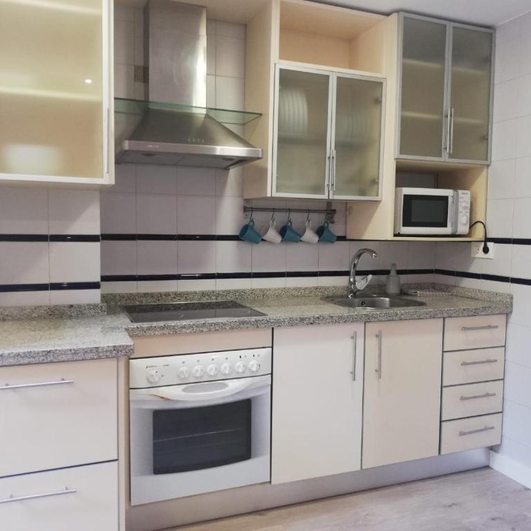 PRECIOSO APARTAMENTO JUNTO A LA ALHAMBRA EN PLENO CENTRo - One-Bedroom Apartment - 7