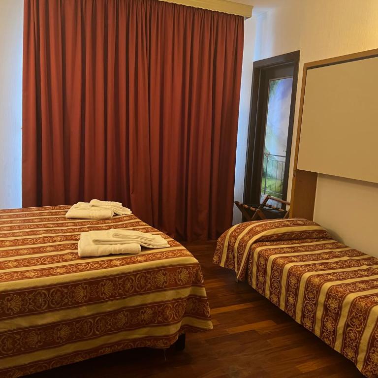 HG Hotel Italia - Camera Tripla - 3