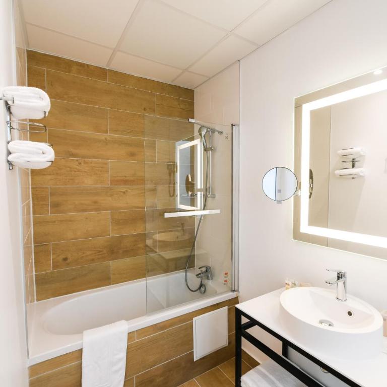 Best Western Plus Le Havre Centre Gare - Chambre Supérieure Lit Queen-Size - 6