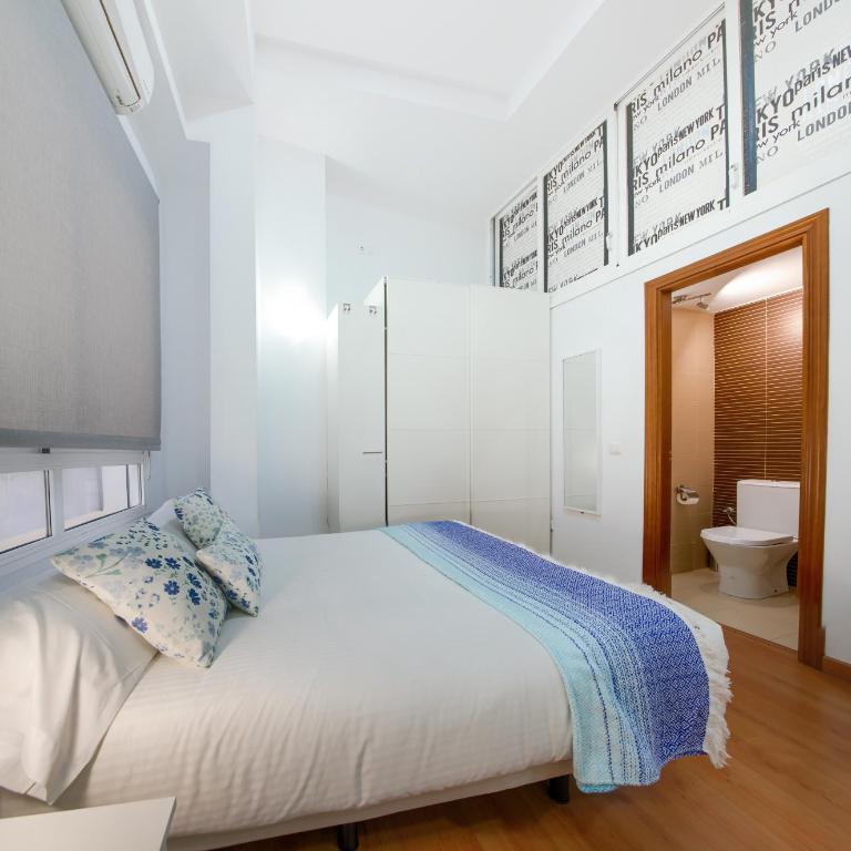Holidays2Malaga Carreteria 97 Loft High Speed WIFI - Estudio con sofá cama - 3