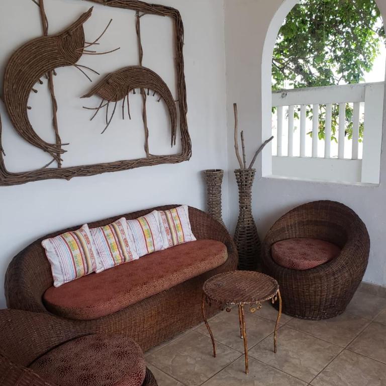 Casa Playas # 1 - Five-Bedroom House - 4