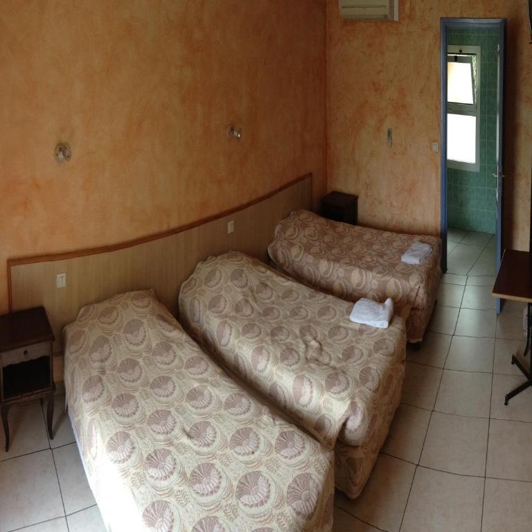Hostellerie du loup - Chambre Triple avec Lits Séparés - 3