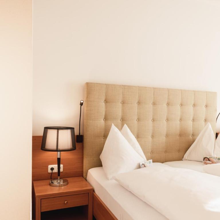 Vulkanlandhotel Legenstein - Chambre Double Supérieure avec Balcon - 8