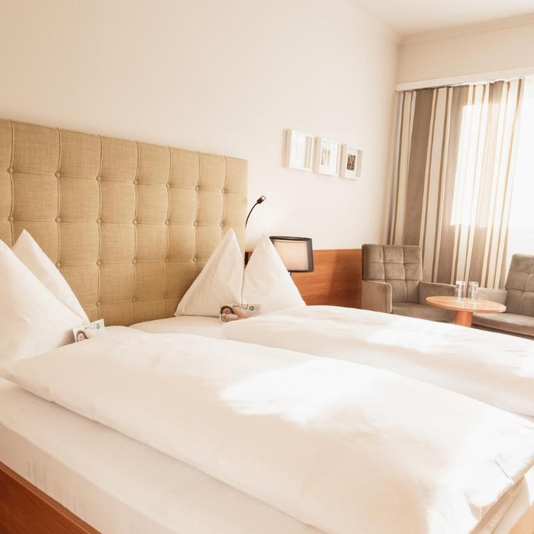 Vulkanlandhotel Legenstein - Chambre Double Supérieure avec Balcon - 4