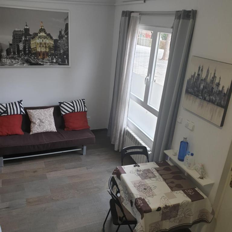 Cozy Studio Madrid - Metro Barrio del Pilar - Apartment - Ground Floor - 5