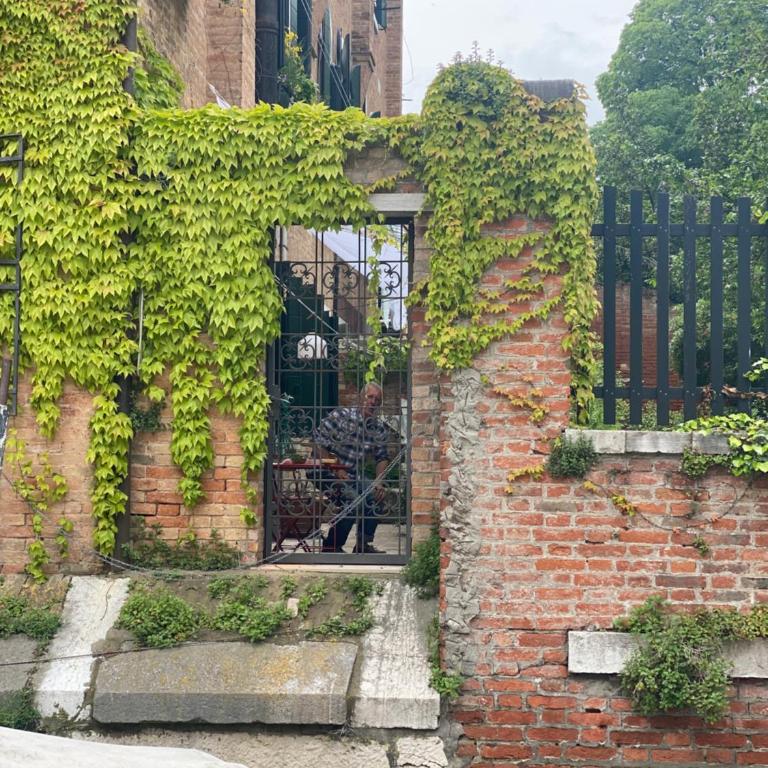 SAN ISEPO CORTE - Appartamento con 2 Camere da Letto - 1
