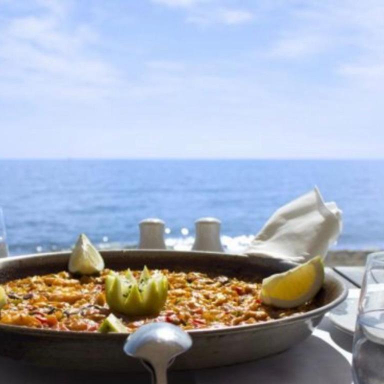 BEACHFRONT APARTMENT In LA CALA DE MIJAS - Apartamento de 3 dormitorios - 5