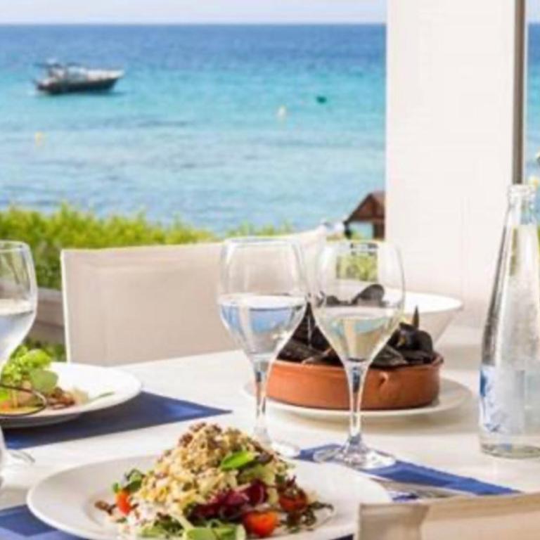 BEACHFRONT APARTMENT In LA CALA DE MIJAS - Apartamento de 3 dormitorios - 55