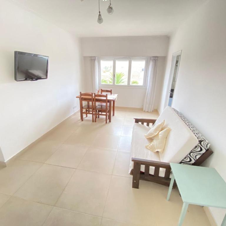 Morgan Beach - One-Bedroom Apartment - 2